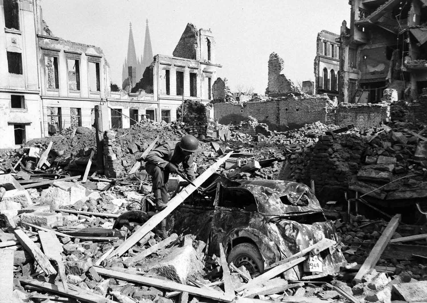 Kriegsenden in Köln Leben in Trümmern