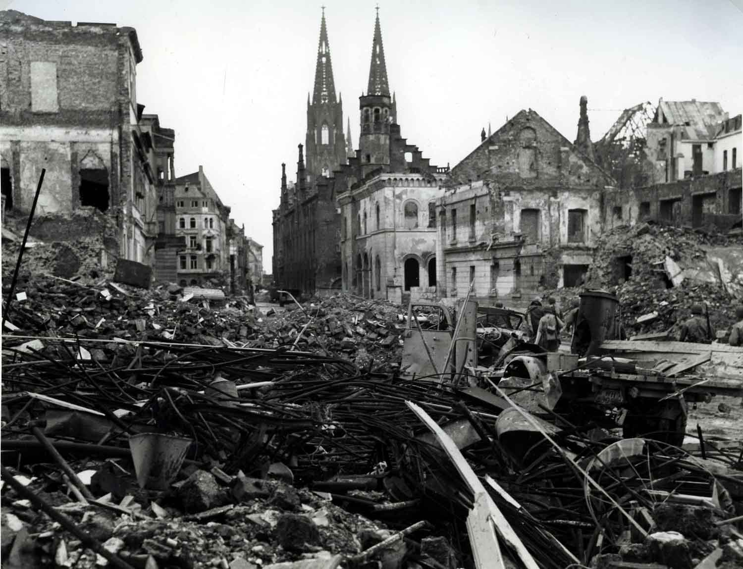 Kriegsenden in Köln Leben in Trümmern